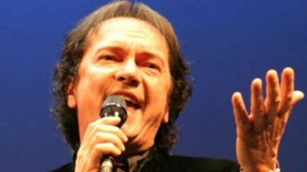 Red Canzian, l’annuncio da brividi: l’amato cantante dei Pooh si è..