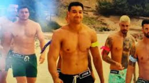 Temptation Island, perchè i tentatori hanno sempre la bandana