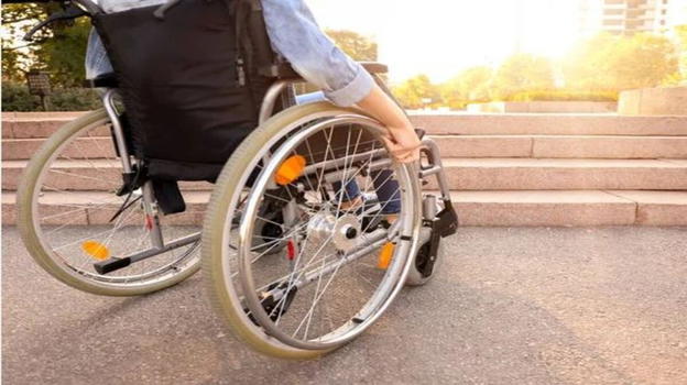 Figlio disabile deceduto a 25 anni, i genitori scoprono la sua doppia vita segreta