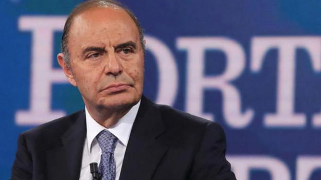 "Gli hanno tolto la vita perché sapeva troppo". L’annuncio in diretta tv