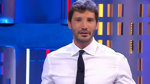 Affari Tuoi, Alessia e Francesco in lacrime dopo la vittoria
