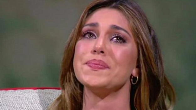 Antonino Spinalbese commenta la foto della figlia: Belen cancella il post: cosa c’era scritto