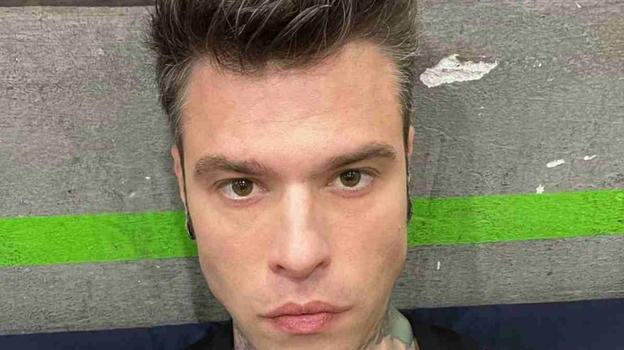 Fedez lascia l’Italia: la notizia è arrivata via social