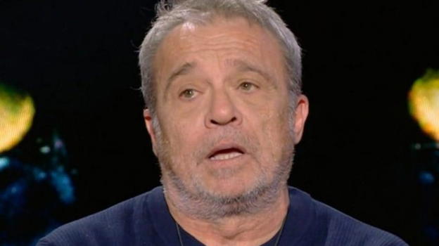 Amendola dichiara quanto prenderà di pensione e finisce nella bufera