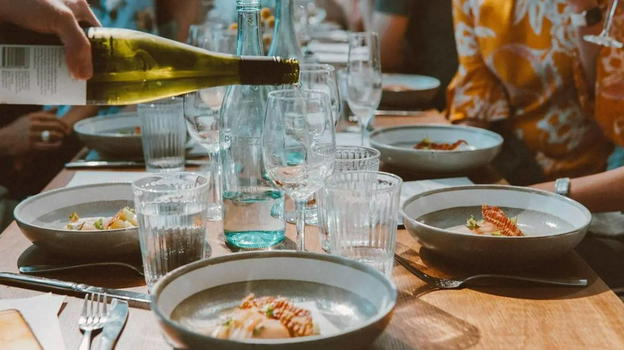 Attenzione, ecco come l’orario della cena influisce sulla salute