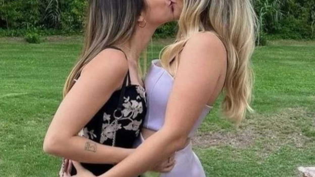 Hanno 21 e 24 anni, e sono entrambe incinta dello stesso uomo