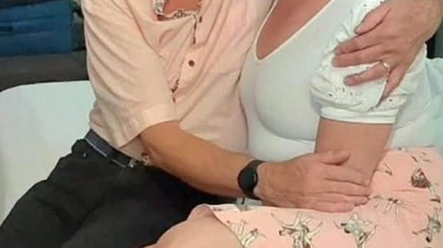 Sposa la sorella della moglie deceduta 3 anni prima ed accade l’impensabile