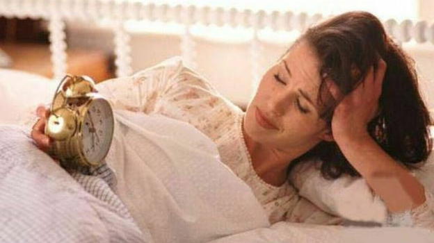 Milioni di donne sveglie alle 3:29 di notte, tutte per lo stesso identico motivo