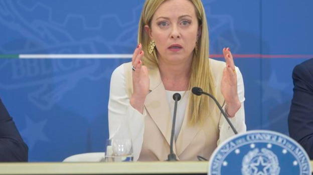 Tredicesima mensilità, l’annuncio è appena arrivato: italiani su tutte le furie