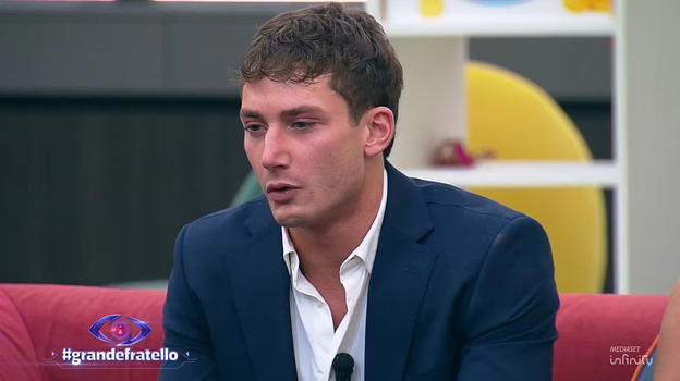 Grande Fratello, Tommaso in lacrime: "Ora mi squalificano"