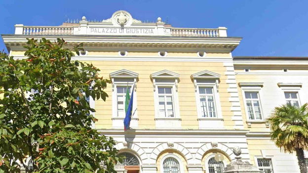 A processo con 20 testimoni: "La nostra vicina fa urla invereconde mentre fa…