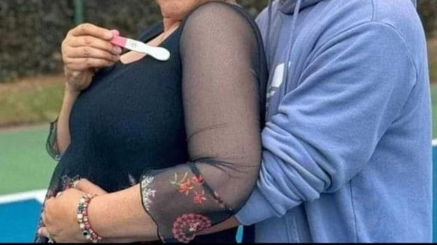 Donna cinquantatrenne rimane incinta di un ventenne
