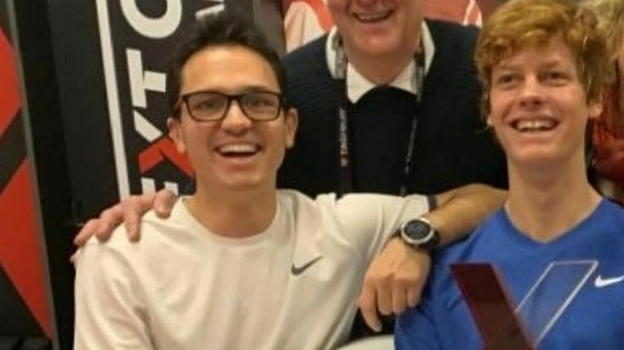 Jannik Sinner, ora si spiega tutto: ecco chi è il fratello (adottivo)
