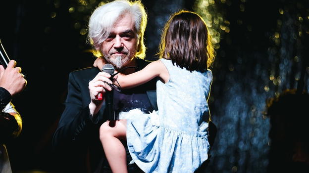 Morgan, il disperato grido d’aiuto è un colpo al cuore: "50 euro e 3 figlie piccole. Non posso più…"