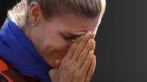 Martina Colombari, grave Achille: è accaduto nell’ascensore dell’hotel di lusso