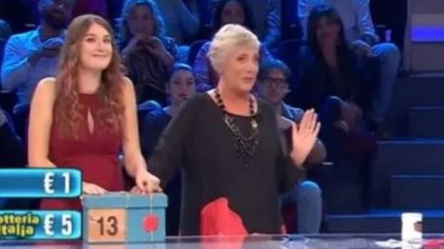 Affari Tuoi, tutti contro Maria Paola dopo la puntata di ieri sera