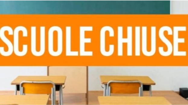 Italia, l’annuncio è appena arrivato: scuole chiuse