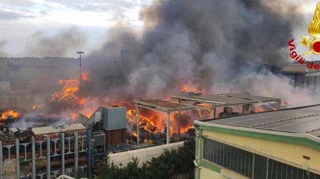 Italia, l’annuncio del sindaco: "È pericoloso, chiudete tutte le finestre"