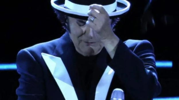 "Si è fermato il cuore" Renato Zero, l’arrivo immediato dei soccorsi ma non c’è stato nulla da fare