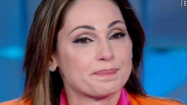 Anna Tatangelo incinta del secondo figlio? La sua risposta non lascia dubbi