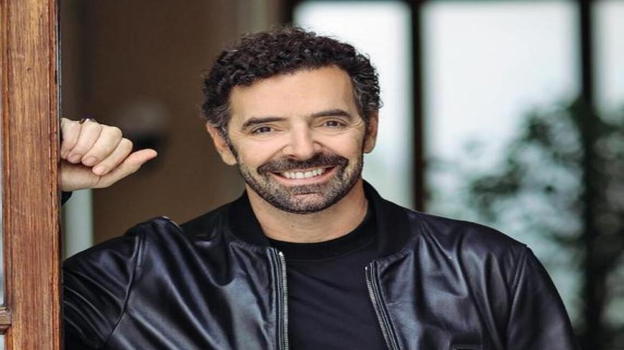 Matano svela in anteprima: "Nel mio libro parlo di come sono diventato gay"