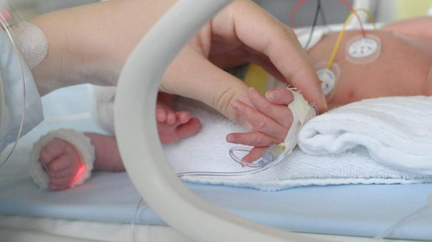 Italia, neonato di due mesi trovato deceduto nella culla