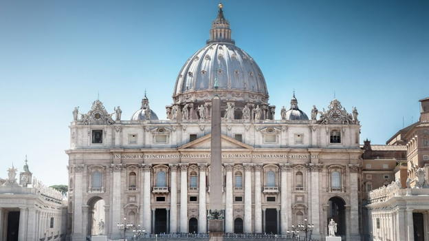 Roberto D’Agostino racconta: «Quella volta che il Papa era troppo brillo e non riusciva a tornare a casa»