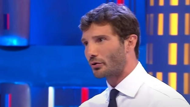 Stefano De Martino annuncia la gravidanza: “Diventerò…"