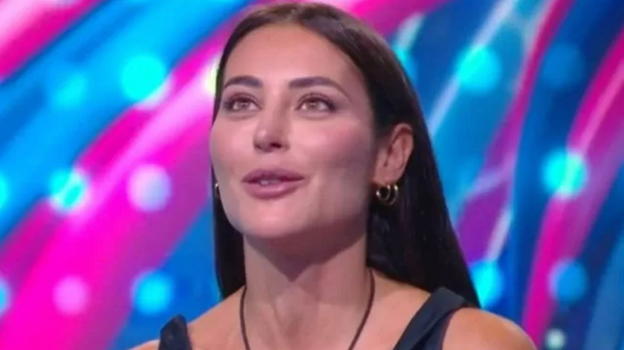 Mariavittoria li ha sgamati e spiffera tutto nella Casa