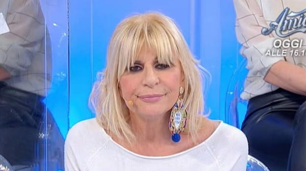 Uomini e Donne, scatta il bacio tra Gemma e Fabio: pubblico senza parole
