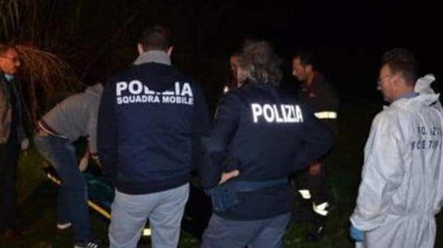 Fuori la casa del nonno del piccolo Loris è stato scoperto un..