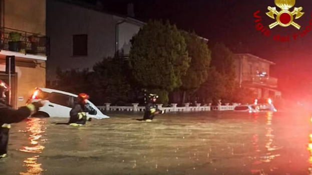 Italia, alluvione lampo: la città si sveglia sommersa. La situazione