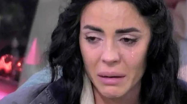 L’ex fidanzato di Shaila rompe il silenzio: "Faccio venire giù tutto..
