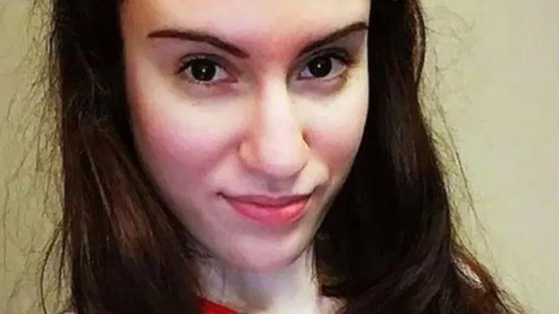 Una visita ginecologica le cambia la vita: la storia della 27enne Joanna Giannouli