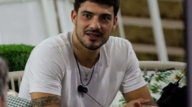 Grande Fratello, Lorenzo molla Shaila: il motivo ha dell’assurdo