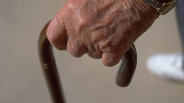 Dal 2025 in arrivo il bonus per anziani: i requisiti