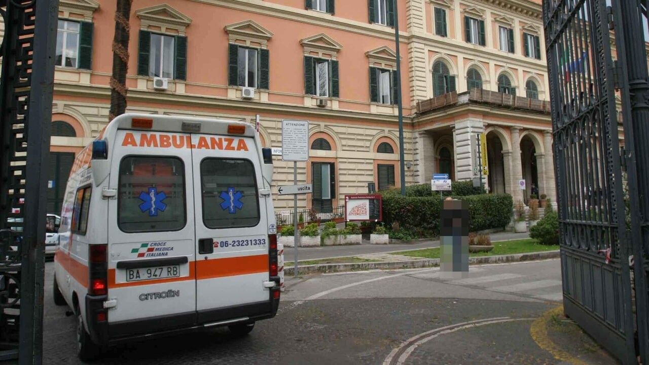 Tragedia nella Guardia di Finanza: Militare trovato morto in una fraschetta vicino a Roma