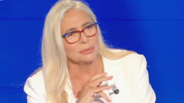"Che altro vuoi, la f***ca?" Cala il gelo, chi fugge da Mara Venier