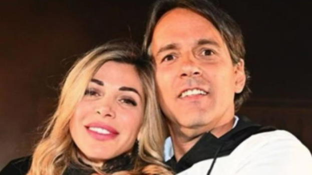 "Scrive alle ragazze" La denuncia della moglie di Simone Inzaghi