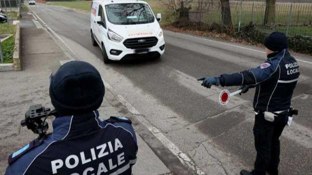 Ecco tutti i nuovi obblighi del Codice della Strada da ricordare a Capodanno