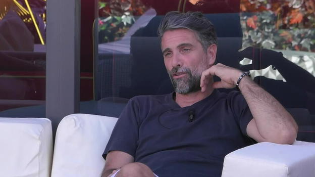 Grande Fratello, Luca Calvani in lacrime: "Ora mi squalificano"