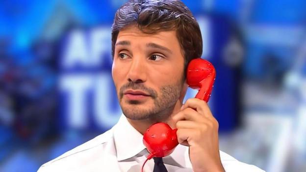 Affari Tuoi, Stefano De Martino fuori dal programma Rai: chi prende il suo posto