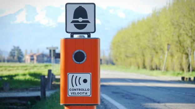 Autovelox, esiste una funzione che in pochi conoscono per evitarli