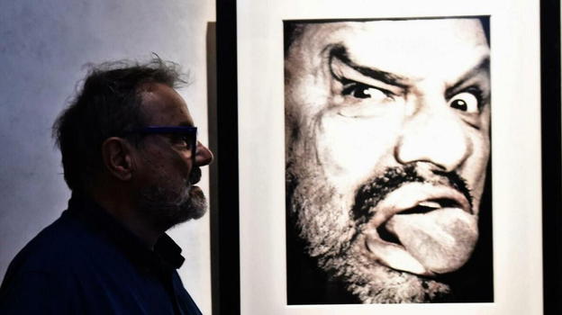 Oliviero Toscani, dopo la scomparsa viene fuori l’identità sulla terza moglie