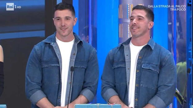 Affari Tuoi, solo ora viene fuori: ecco chi sono i gemelli Andrea e Alessandro