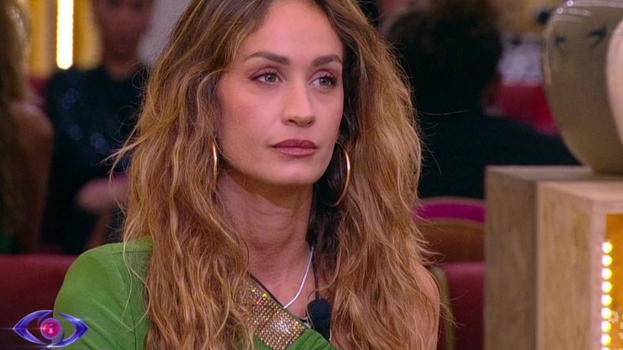 GF, colpo di scena poco fa: accadrà nella puntata di stasera, Helena rientra in casa