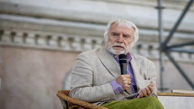 Crepet su Valditara e la Bibbia nelle scuole: "Ossessionato, tradizione significa…"
