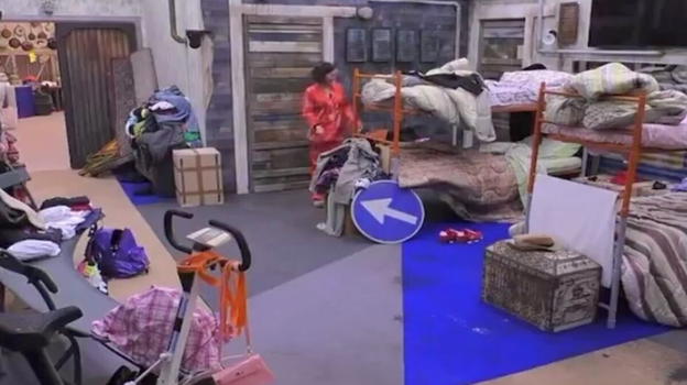 Grande Fratello, terrore nel tugurio: “Se l’è ritrovato nel letto”