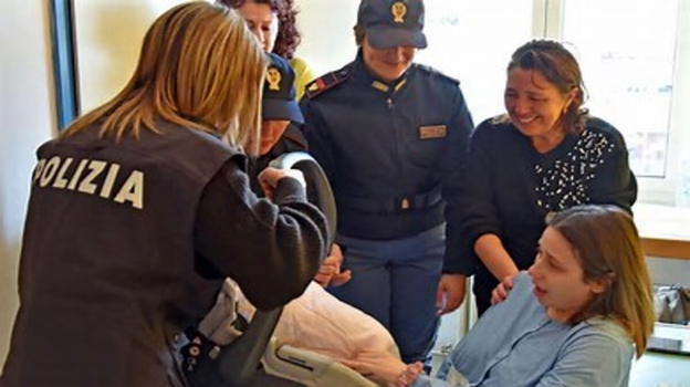 Neonata rapita a Cosenza, i vicini di casa della coppia vuotano il sacco