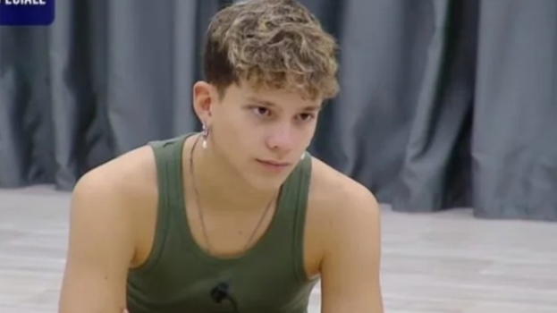 Alessio Di Ponzio abbandona Amici 24, l’annuncio di Maria De Filippi